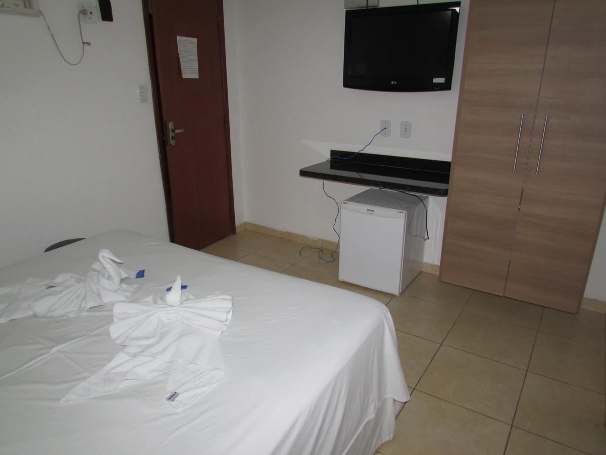 Hotel Oitis Governador Valadares Exteriör bild